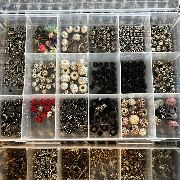 Beads - Picture 5 of 16